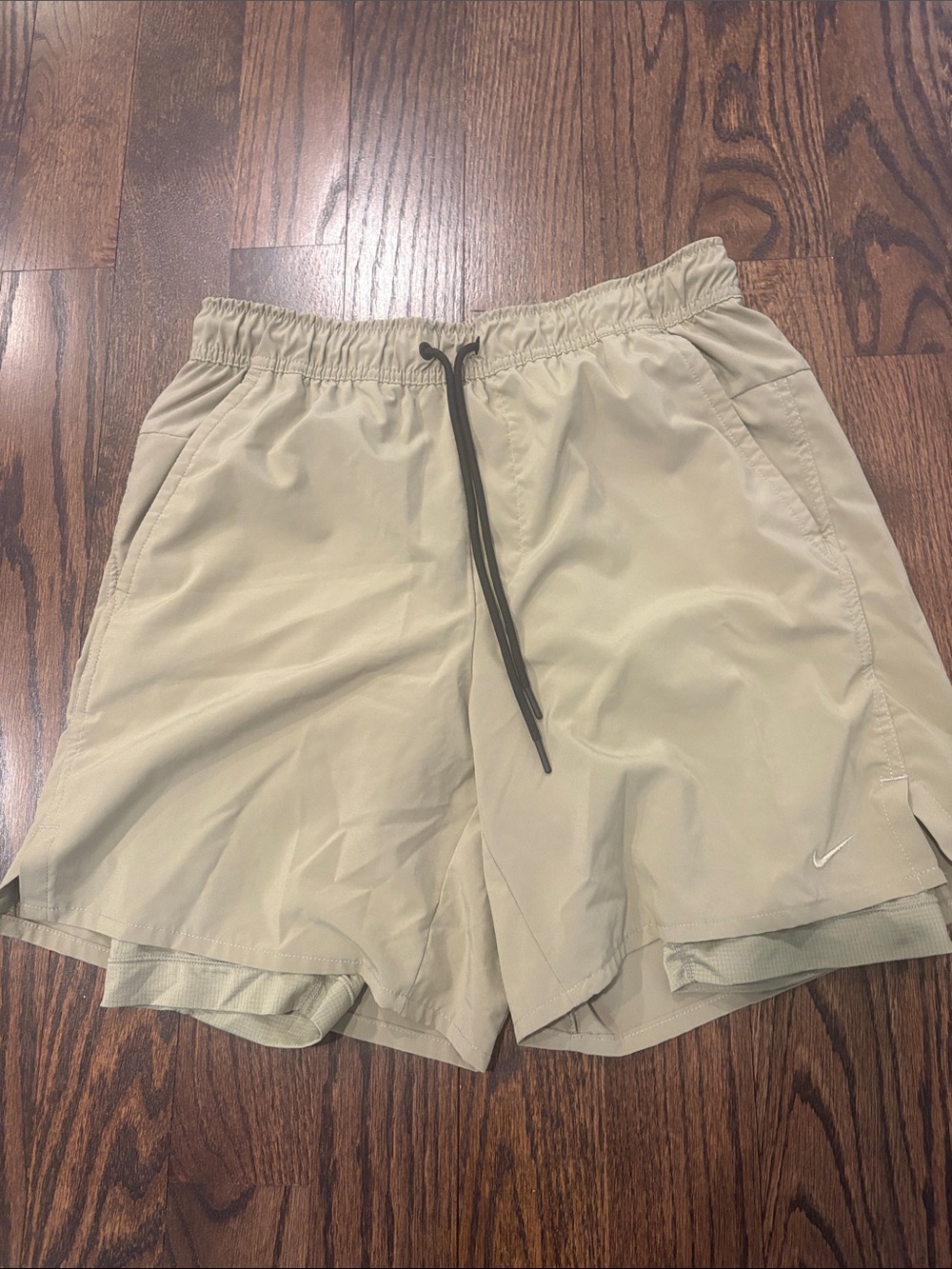 Nike Men's Tan Khaki Athletic Swim Shorts with Black Drawstring Size M